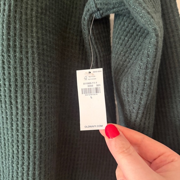 Old Navy Dark Green Waffle Knit Button Up Henley - Picture 3 of 6